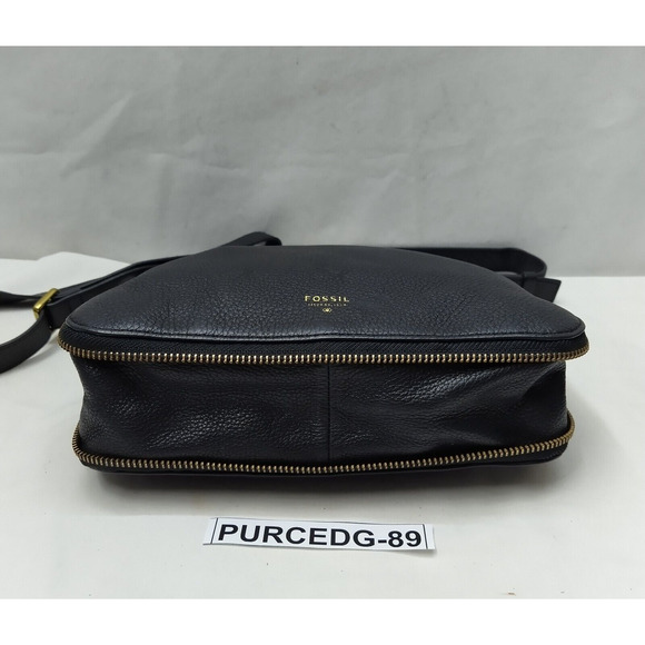 Fossil Black Pebbled Leather Zipper Expandable Crossbody Bag - Picture 10 of 16